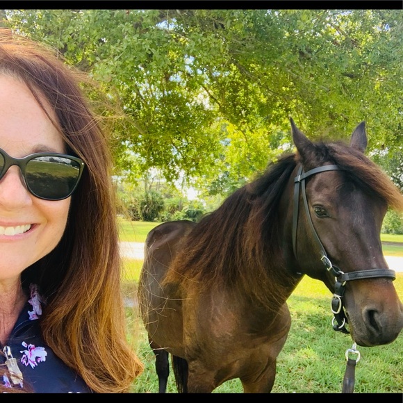 Meet your Posher, Dina - Picture 5 of 11